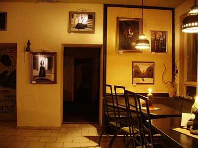 Ausstellung Dark Divas Marko Bennin Neubrandenburg